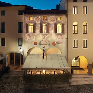 Western Canon D'oro Hotel
